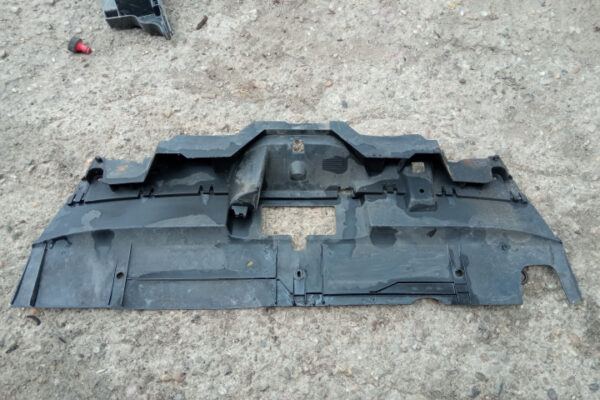 16552963802897677824145894307001-jpg-uniq-id-62a9d1983f864.jpg Capac protectie radiator bara fata Peugeot 407 Coupe