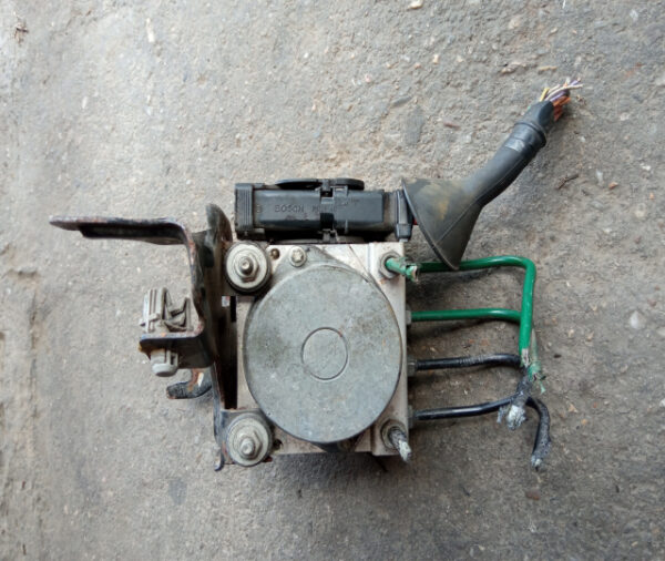 Pompa ABS Renault Clio 3 cod 0265231804 8200559749 / 85B02AAY1 [VAG]