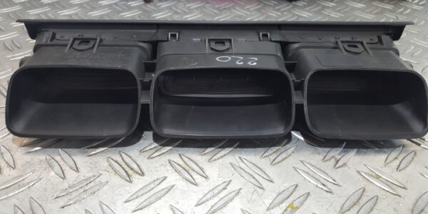 20220625-172948-jpg-uniq-id-62b9773ec8d3c.jpg Grile ventilatie panou central Peugeot 807 2008