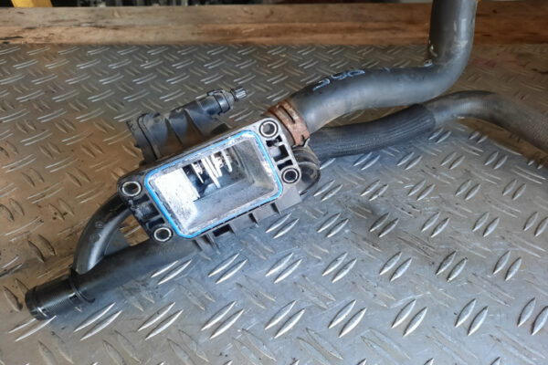 Corp termostat 1.6 HDi 90cp cod 9647767180 Peugeot/Citroen