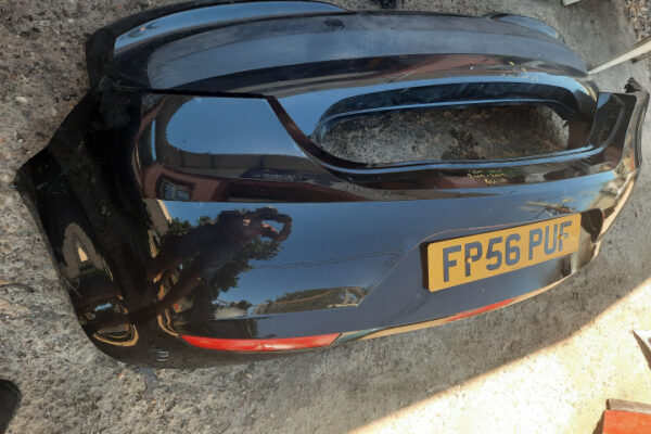 Bara spate Seat Leon 2008-2009 (negru) [VAG]