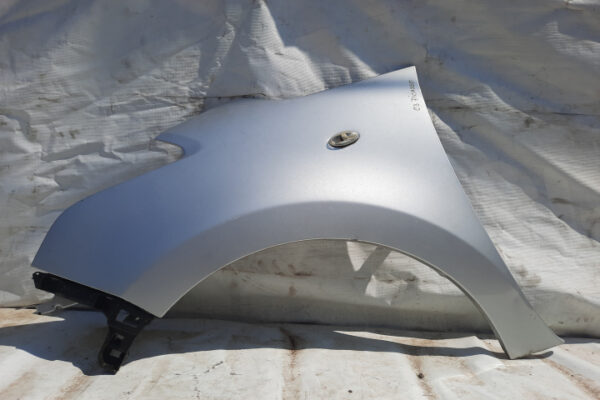 20220725-113433-jpg-uniq-id-62de6dc2e5375.jpg Aripa stanga fata Citroen C3 Picasso (argintiu)