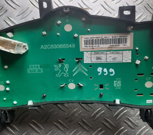 Ceasuri bord Peugeot 207 /9662905180 [UK]