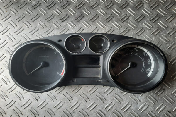 Ceasuri bord Peugeot 308 2008 9665107880 [UK]