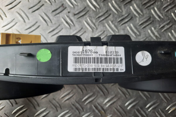 Ceasuri bord Peugeot 308 2008 9665107880 [UK]