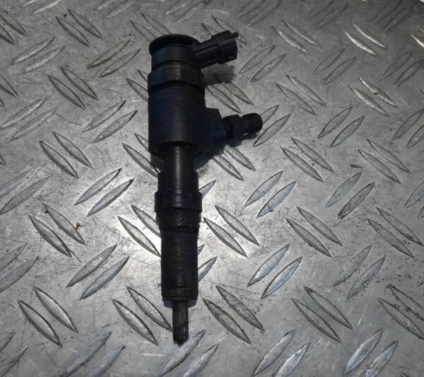 Injector Peugeot 206 1.4 HDi cod motor 8HX cod 0445110135 