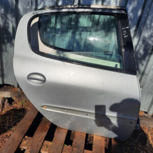 20220928-151922-jpg-uniq-id-6335bcf0ce7fa-1.jpg Usa dreapta spate Peugeot 206 Hatchback (argintiu)
