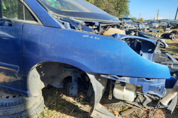 Aripa dreapta fata Peugeot 807 an 2007 (albastru)