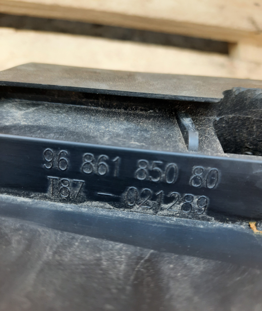 Suport bara fata Peugeot 5008 9686185080