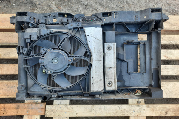 Ventilator radiator 1.2 VTi HMZ Peugeot 208 an 2013