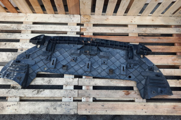 Scut bara fata Peugeot 5008