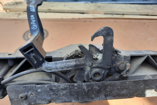 Broasca inchidere capota electrica Peugeot 3008 an 2011