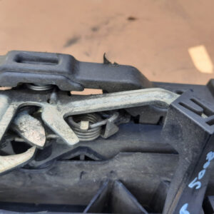 20221005-153228-jpg-uniq-id-633eafa37c5d5.jpg Broasca inchidere capota Peugeot 5008