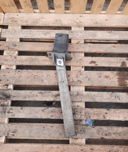 Suport intaritura bara fata stanga Peugeot 3008, 5008