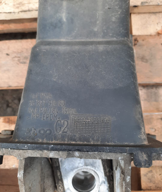 Suport intaritura bara fata stanga Peugeot 3008, 5008