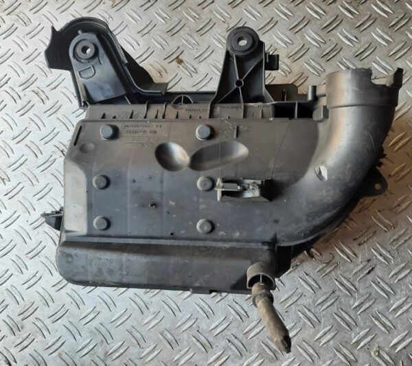 Carcasa filtru aer 9673061080 1.6 HDi 9HZ Peugeot 5008