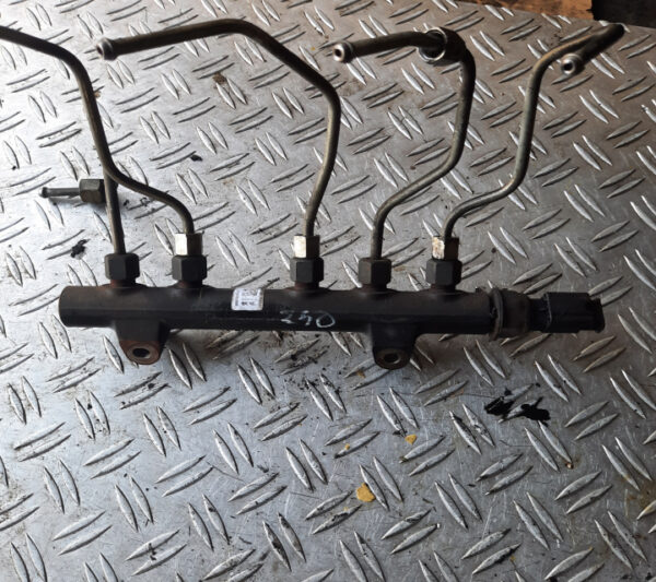 Rampa injectoare cu senzor 9687261180 1.6 HDi 9HR Peugeot 3008