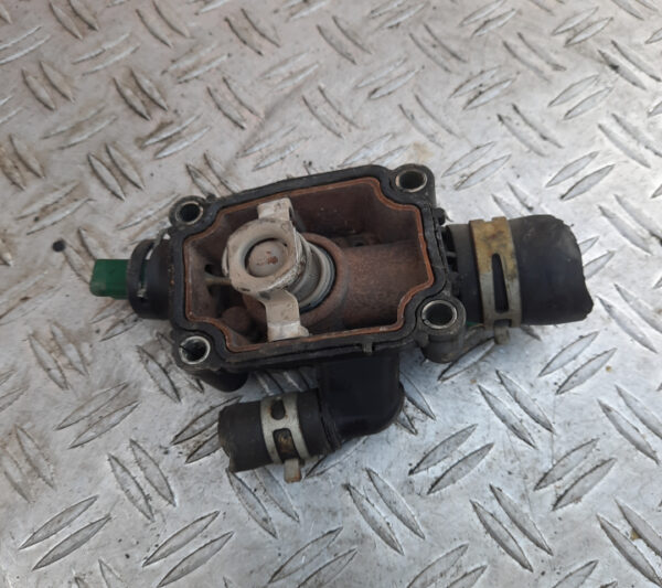 Corp termostat 1.4 16V cod 9647265980 Peugeot/Citroen KFU