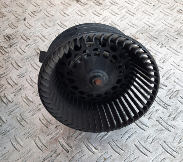 Ventilator habitaclu GMV A7 RF Peugeot 207