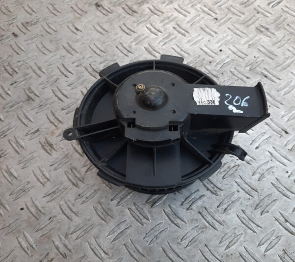 Ventilator habitaclu Peugeot 206