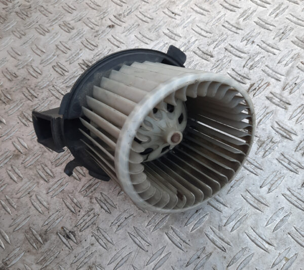 20221031-161528-jpg-uniq-id-6360da7cc9830.jpg Ventilator habitaclu 593220400 Peugeot 307 non facelift