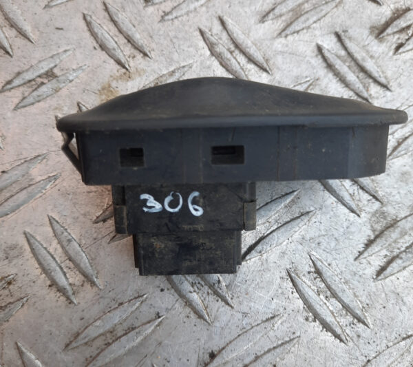 20221102-125400-jpg-uniq-id-6362670fd95d4.jpg Comanda geam pasager Peugeot 306