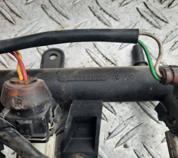 Rampa injectoare completa 9625194080 1.4 8V KFV