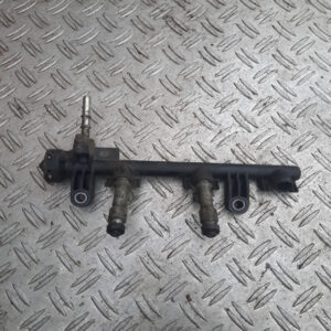 20221123-134848-jpg-uniq-id-637f359acb98d.jpg Rampa injectoare 23814-00010-A 1.0 benzina 68cp CFA
