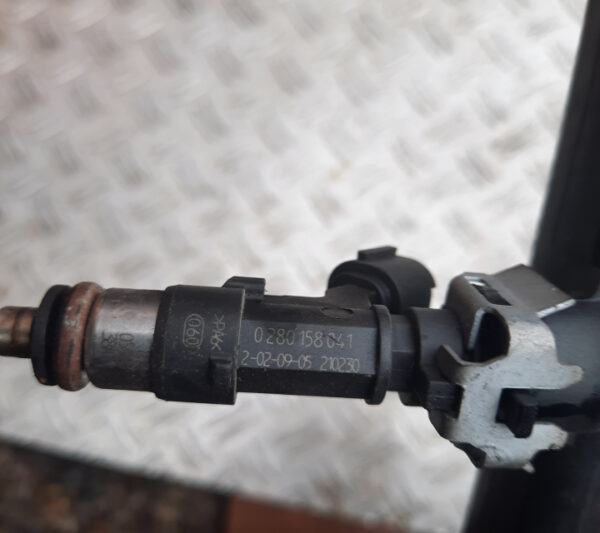Rampa injectoare completa 9630333080 3.0 benzina 211cp XFV