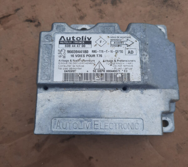 20230223-154946-jpg-uniq-id-63f88089bca4f.jpg Calculator / Modul airbag 9665944180 Peugeot 308 CC