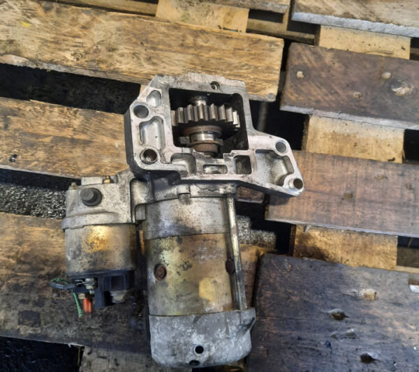 Electromotor Peugeot 407 Coupe 2.7 HDi cod motor UHZ cod 9649448380 