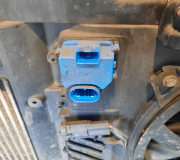 20230306-142250-jpg-uniq-id-640701b95ea17.jpg Rezistenta trepte electroventilator Peugeot 308 CC 1.6 THP benzina turbo 5FX