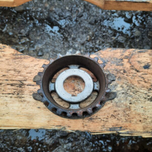 Pinion pompa injectie 9683818280 1.6 HDi 112cp motor 9H05 Peugeot 5008 2013