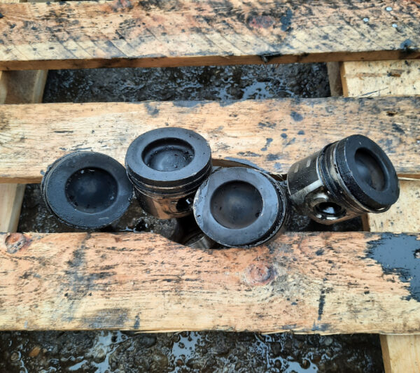 Piston cu biela 1.6 HDi 112cp 9H05 Peugeot 5008 2013