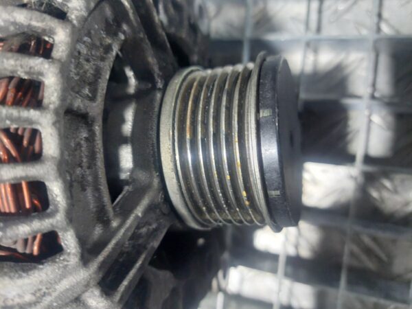Alternator Cl15 Peugeot Citroen cod motor 9HZ  9HY 9HU 9HW cod 9646321880