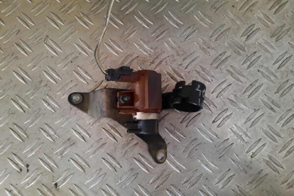 Supapa vacuum / Electrovalva cod 9652570180 Peugeot/Citroen cod motor 9HZ
