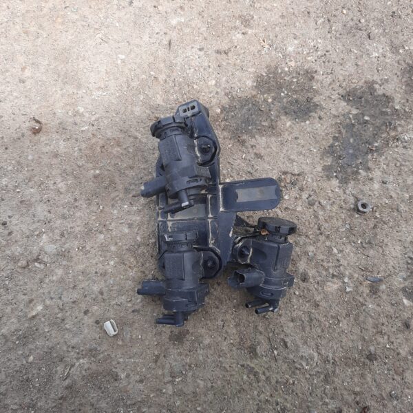Electrovalva / Supapa vacuum 9635704380 Citroen C5 1
