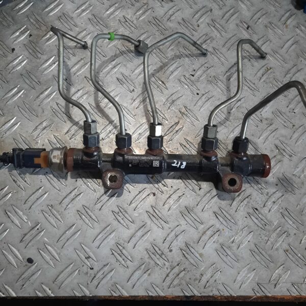 Rampa injectoare completa 9804776780 1.6 HDi 92cp BHY Citroen C-Elysee 2015