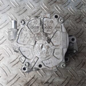 Pompa vacuum 03L145100 2.0 TDi 140cp CBA Volkswagen/Audi/Skoda