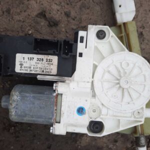 Motoras macara geam stanga fata 1137328232 Citroen C6 / Peugeot 407 Coupe 2009