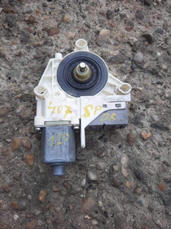 Motoras geam dreapta spate 0130822200 Peugeot 407