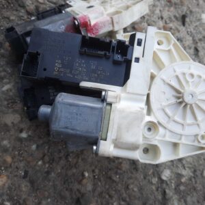 Motoras macara geam stanga fata 1137328125 Peugeot 407