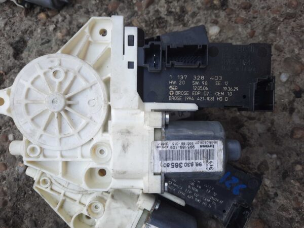 Motoras macara geam dreapta fata 9663036580 / 1137328403 Peugeot 407
