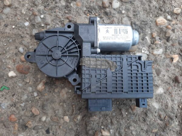Motoras macara geam dreapta fata 9682495780 Citroen C4 Picasso 2006-2013