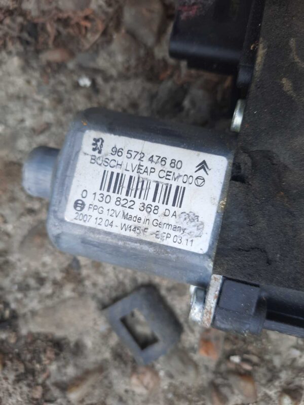 Motoras macara geam 9657247680 stanga fata Peugeot 308 an 2009