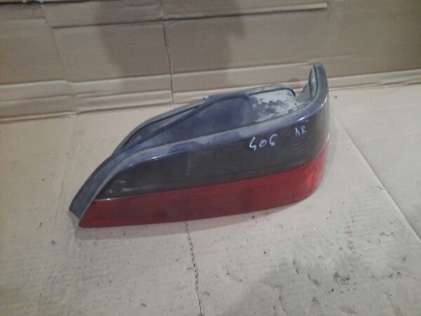 Lampa stop dreapta Peugeot 406 an 2003