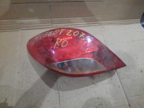 Lampa stop stanga Peugeot 207 Facelift an 2010