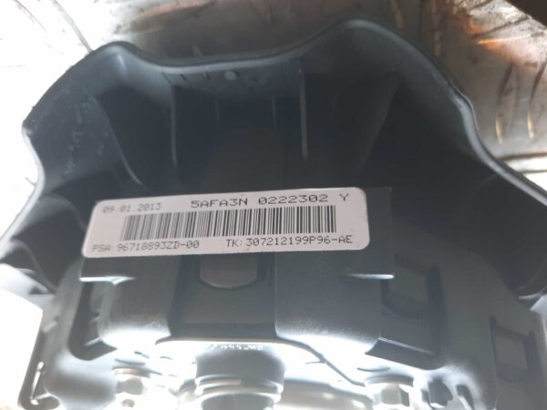 Airbag volan 96718893ZD Citroen DS3 an 2013