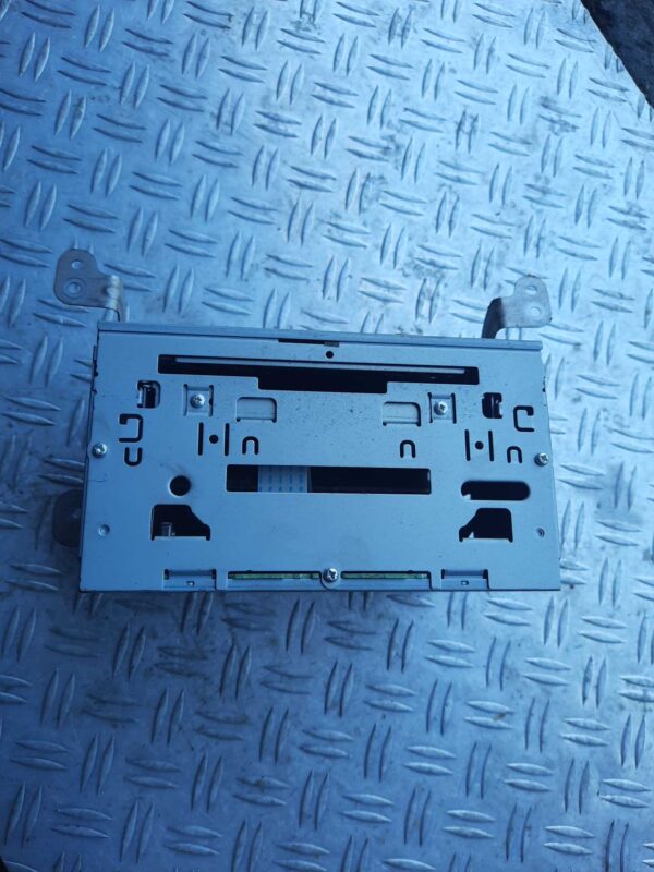 Unitate / Modul Radio CD Player 8701A261 Citroen C-Crosser, Peugeot 4007, Mitsubishi Outlander