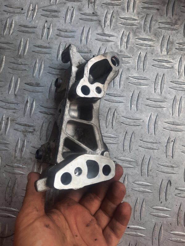 Suport Tampon Motor Peugeot 206 1.4 HDI 8HZ 1998 - 2006 Cod 9643574880